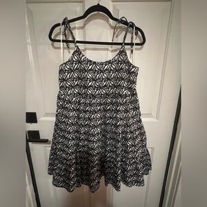 Vineyard Vines Black and White Cotton Tiered Dress